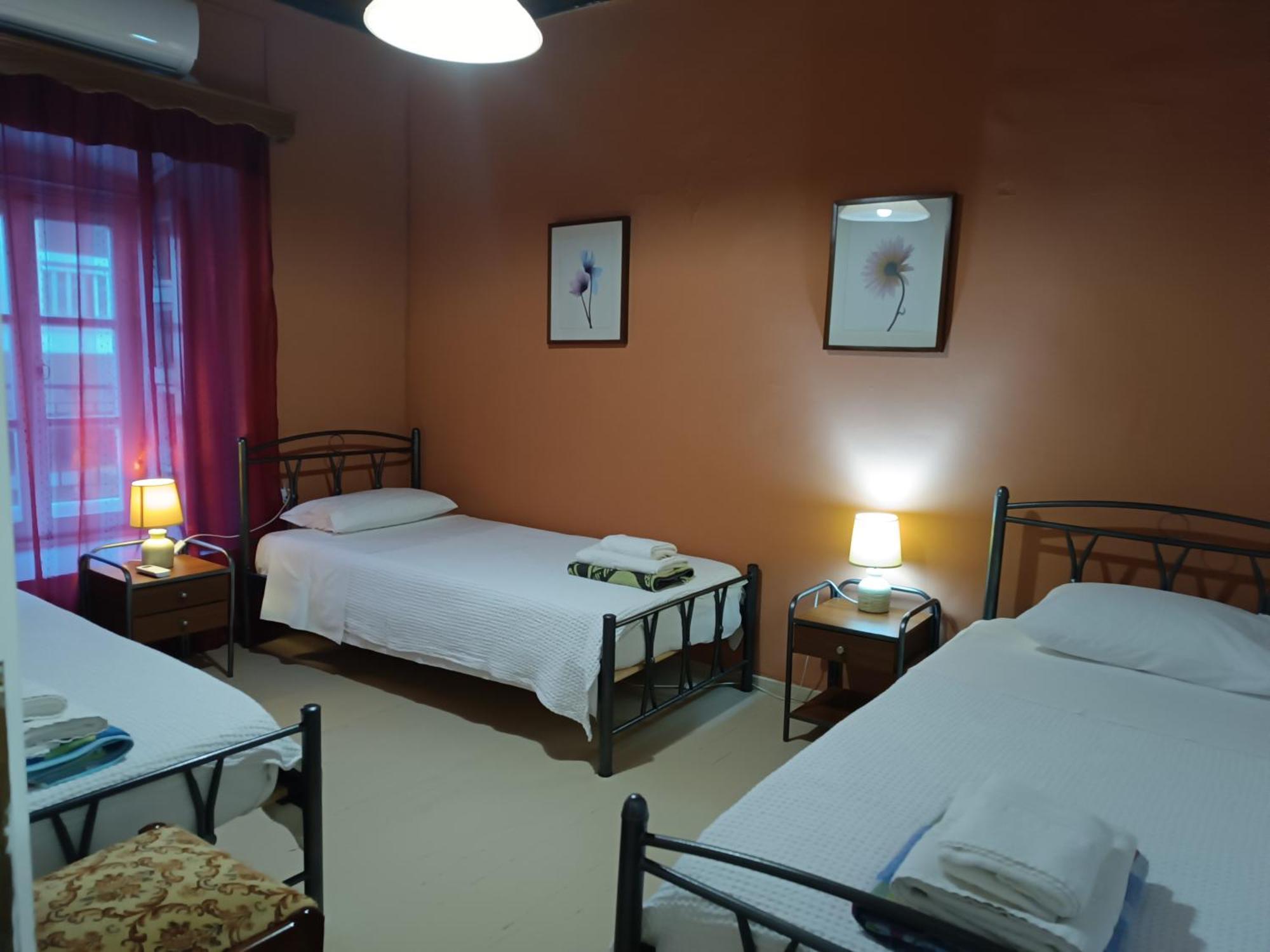 Rodomelo House With Terrace - 4 Bedrooms Leonídion 외부 사진