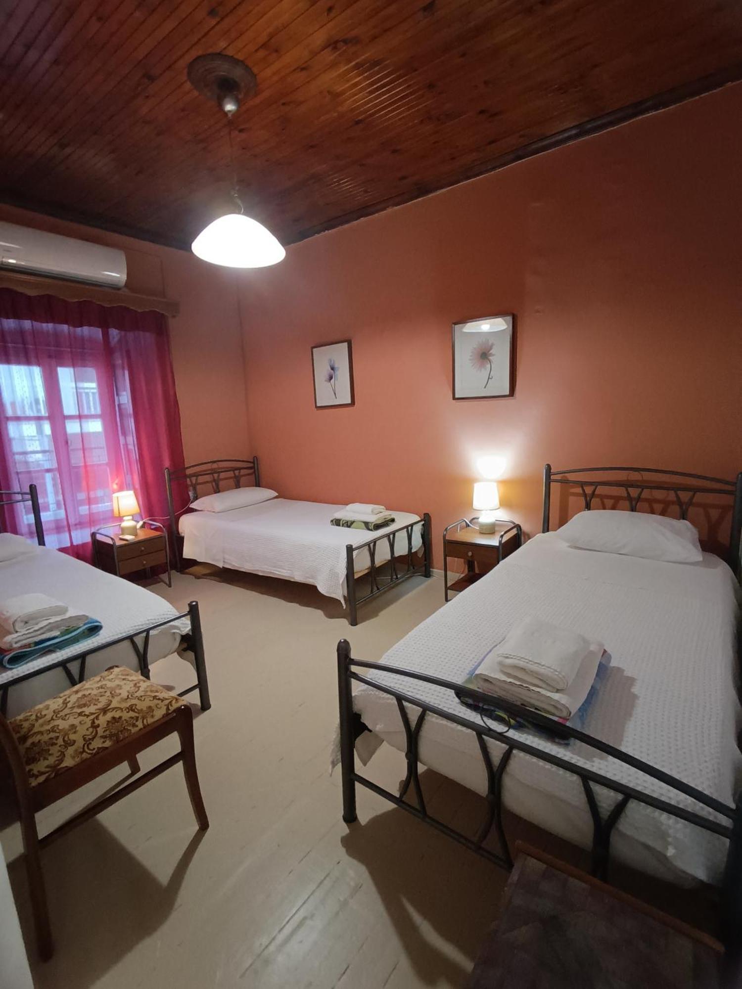 Rodomelo House With Terrace - 4 Bedrooms Leonídion 외부 사진