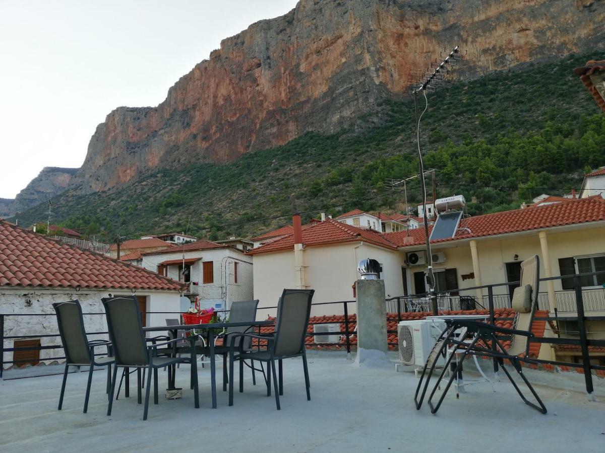 Rodomelo House With Terrace - 4 Bedrooms Leonídion 외부 사진