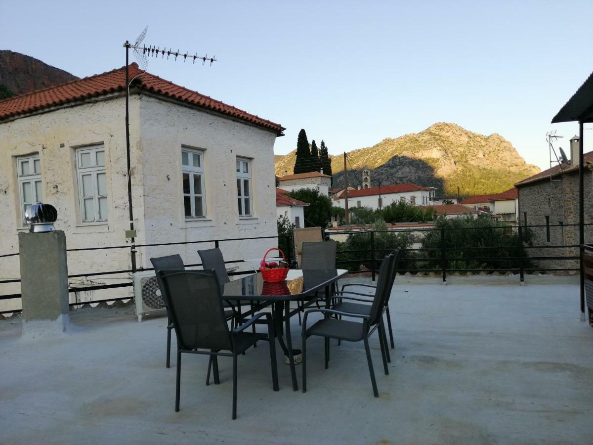 Rodomelo House With Terrace - 4 Bedrooms Leonídion 외부 사진
